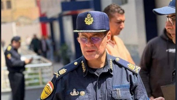 استشهاد اللواء محمد الشربيني مدير الحماية المدنية بالقاهرة متأثرا بإصابته في حريق منشأة ناصر