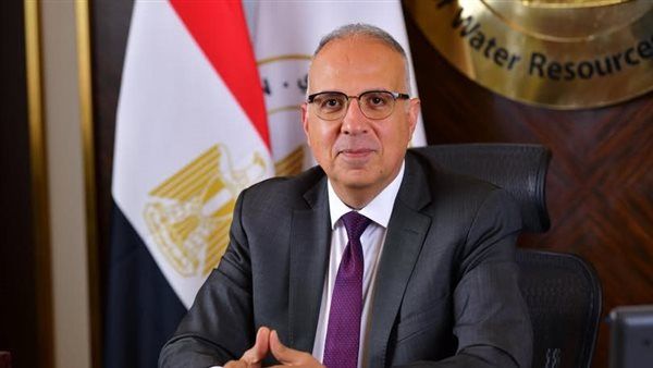 وزير الري يحذر المواطنين من إلقاء القمامة في الترع والمصارف (فيديو)