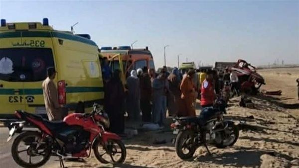 إصابة 4 أشخاص في تصادم توك توك وسيارة ملاكي بالمنيا