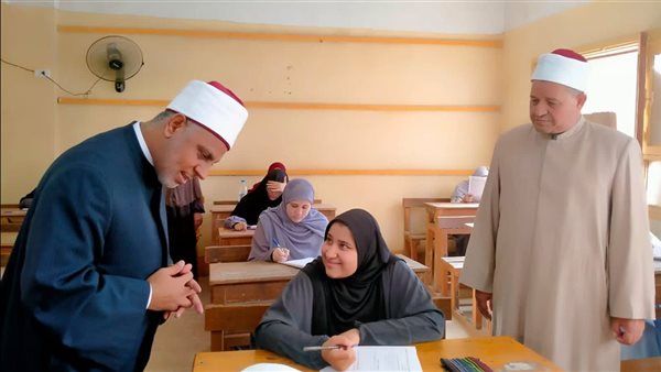 اليوم، امتحان “اللغة الأجنبية الثانية والإنشاء” لطلاب القسم الأدبي للثانوية الأزهرية