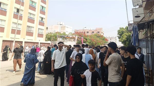 33 ألف طالب في أسيوط يؤدون اليوم امتحاني الكيمياء والجغرافيا بـ 73 لجنة