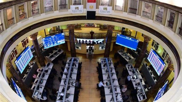 أخبار الاقتصاد اليوم: تراجع الدولار والحديد.. صعود البورصة الأمريكية والمصرية.. تحركات جديدة في أسعار العملات والذهب والصكوك الضريبية
