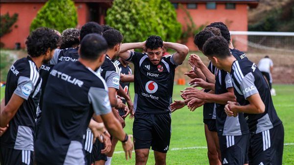 الأهلي ينهي مرانه في إسبانيا استعدادًا لمواجهة فريق يوروبا الودية