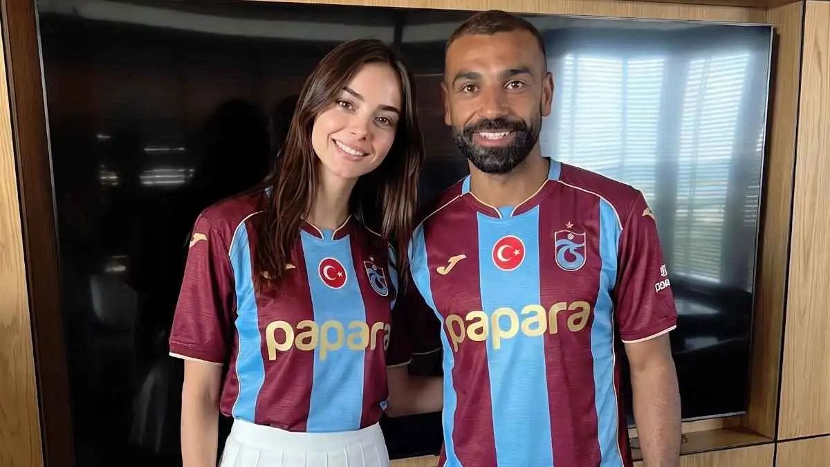 حكاية «إيشان أكسوي» التي حققت مشاهدات مليونية مع محمد صلاح في تركيا