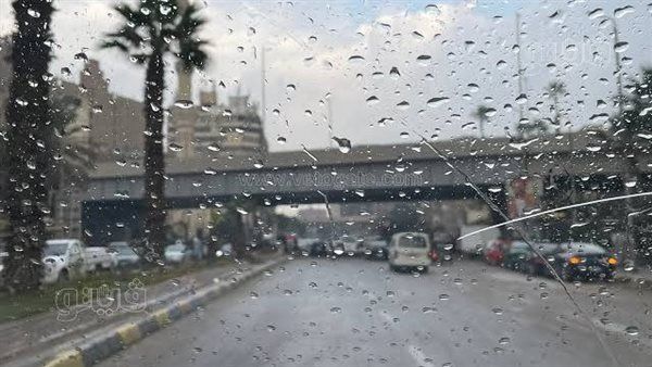 حالة الطقس اليوم، أمطار خفيفة وتحذير من الرايات الحمراء بهذه الشواطئ