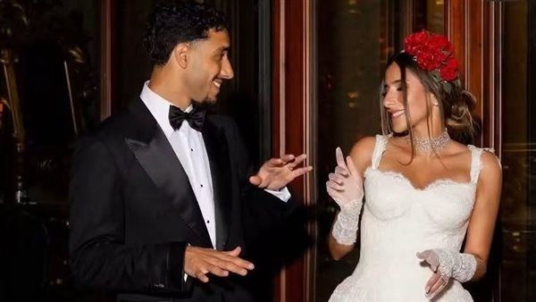 مرموش ينشر صورا جديدة من حفل زفافه قبل نهائي كأس الدرع الخيرية
