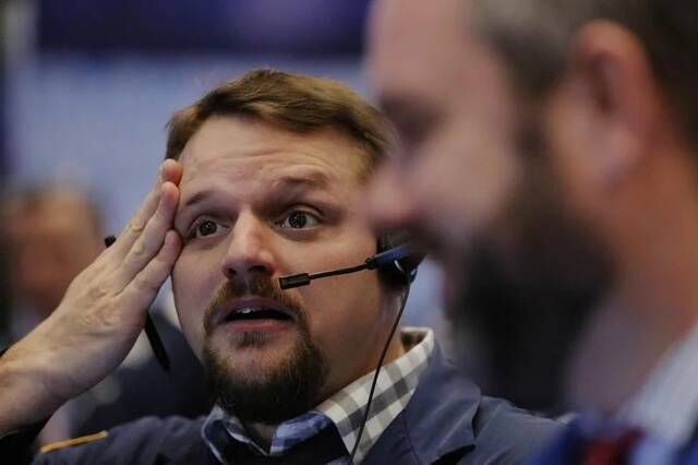 تباطؤ نمو الإنتاج الصناعي الأمريكي دون التوقعات عند 0.2%