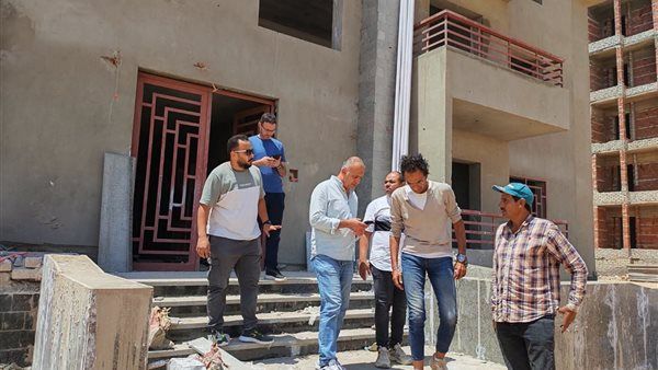 مسؤولو الإسكان يتفقدون تنفيذ شقق ديارنا في بدر