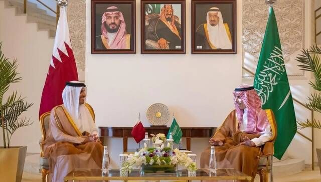 السعودية وقطر تبحثان خفض التصعيد وتعزيز أمن الملاحة بالمنطقة