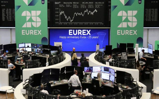 الأسهم الأوروبية تستقر قرب أدنى مستوياتها وسط مخاوف التضخم والفائدة