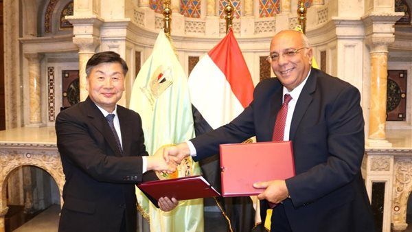 بحوث الصحراء يوقع مذكرة تفاهم مع جامعة كيونغ بوك الوطنية الكورية لتعزيز التعاون الزراعي