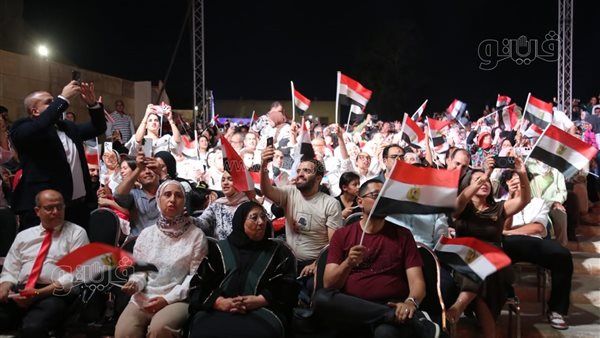 علي الحجار يختتم حفله بالقلعة بأغانٍ وطنية وسط تفاعل جماهيري كبير (صور)