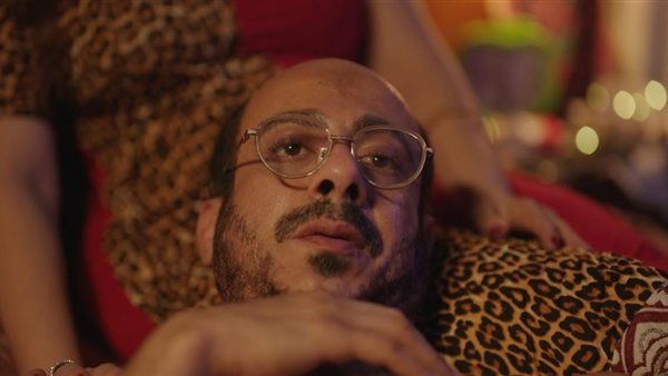 صور جديدة لـ محمد فراج من كواليس مسلسل "لعبة جهنم"