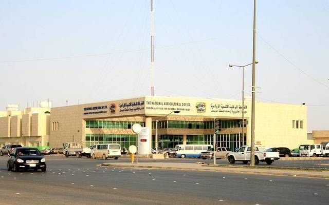 "نادك" توقع اتفاقية للاستحواذ على منشأة للبيوت المحمية الزراعية بـ85 مليون ريال