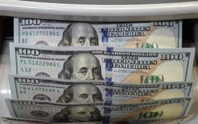 الدولار يرتفع مع استمرار ترقب رفع الفائدة بسبب بيانات التضخم