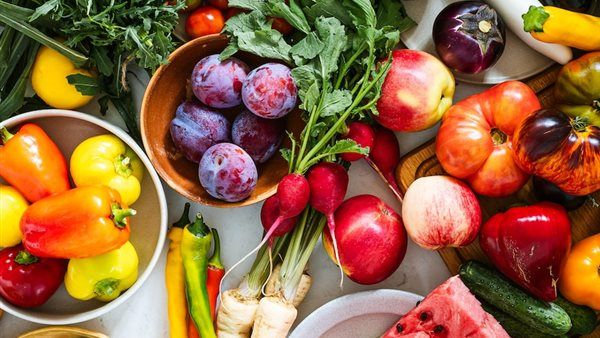 فواكه وخضراوات تساعد في التخلص من انتفاخ القولون