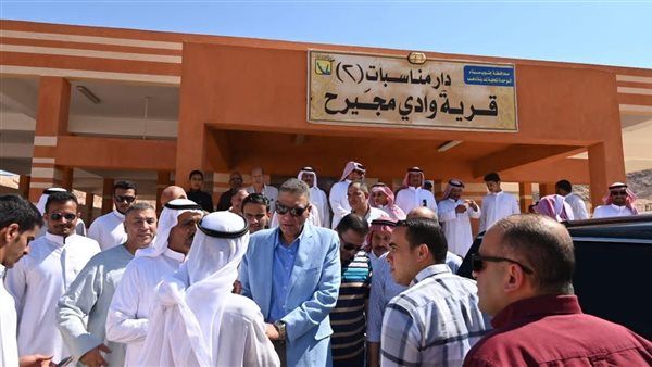 محافظ جنوب سيناء يبحث مع مشايخ وعواقل دهب مطالب المواطنين وخطة تطوير المدينة