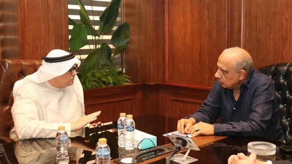 وزير الكهرباء يتابع جهود التوسع في مشروعات الطاقة المتجددة
