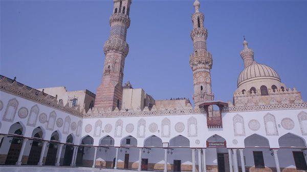 بجميع محافظات مصر، الأزهر يعقد اليوم فعاليات "يوم السرد القرآني" لختم القرآن الكريم