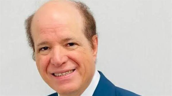 الروائي العراقي ناصر عراق: نجيب محفوظ "نعمة الدنيا" لمصر والوطن العربي