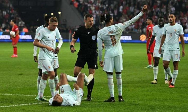 مبابي يترك معسكر المنتخب الفرنسي بعد إصابته في الركبة- (فيديو)
