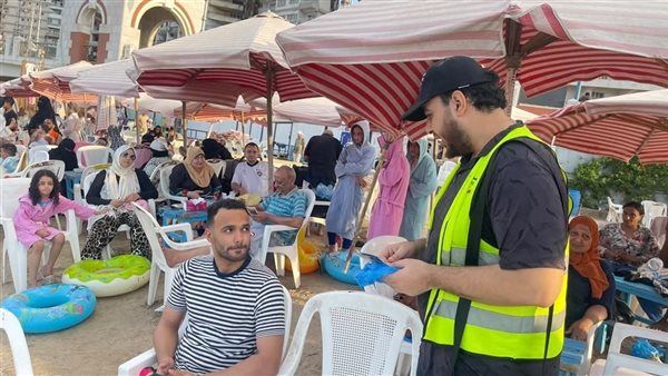 استمرار الحملات التوعوية لـ"مكافحة الإدمان" بشواطئ شرق الإسكندرية
