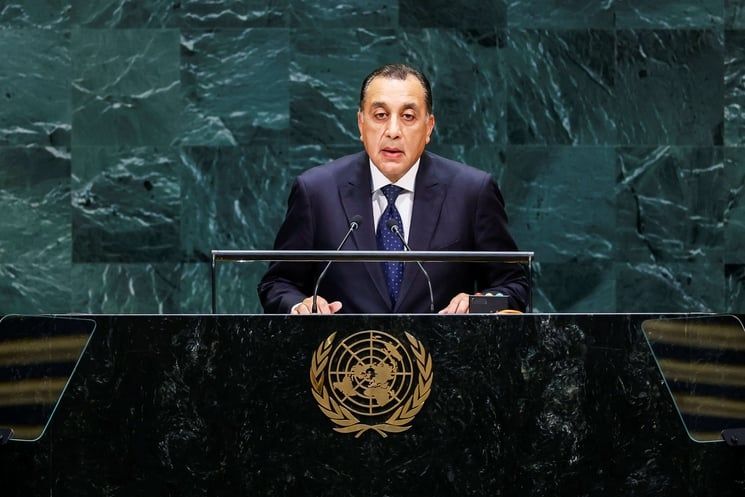 رئيس وزراء مصر: السلام لا يبنى على اقتلاع الشعب الفلسطيني من أرضه