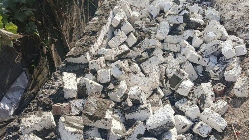 إزالة 5 حالات تعدي بالبناء في فاقوس بالشرقية