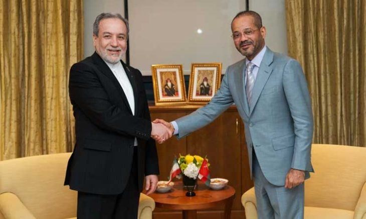 عُمان وإيران تبحثان سلامة الملاحة وحرية العبور في مضيق هرمز
