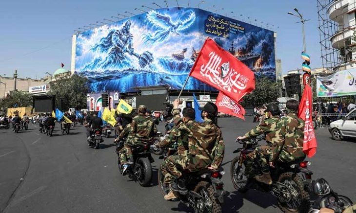 الحرس الثوري الإيراني يعلن الاستيلاء على غواصة أمريكية غير مأهولة في مضيق هرمز