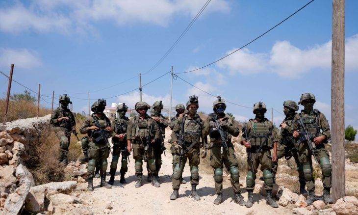 إصابة طلاب فلسطينيين خلال اقتحام إسرائيلي لمحيط مدرسة في نابلس