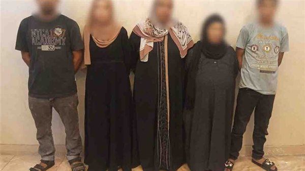 ضبط سيدة بتهمة طعن أخرى بسلاح أبيض بسبب خلافات الجيرة بالقليوبية
