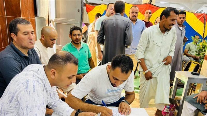 بمشاركة 40 طالبا وطالبة،"شباب الشرقية " تتابع تنفيذ مشروع نشر رياضة الهوكي