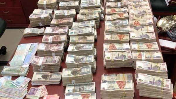 سائق شركة استيراد وتصدير يسرق 2 مليون جنيه، ضبط المتهم وبحوزته 100 ألف