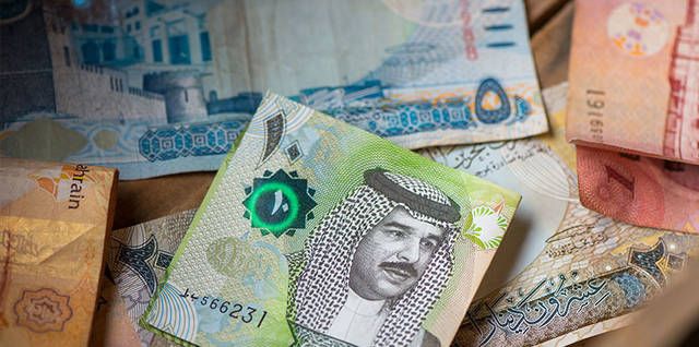 سعر الدينار البحريني في البنوك المصرية خلال تعاملات بداية الأسبوع