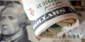 أخبار الاقتصاد اليوم: ارتفاع سعر الدولار بالبنوك.. طن الحديد يتجاوز الـ 40 ألف جنيه.. والبورصة تختتم تداولات سبتمبر بخسائر 20 مليار جنيه