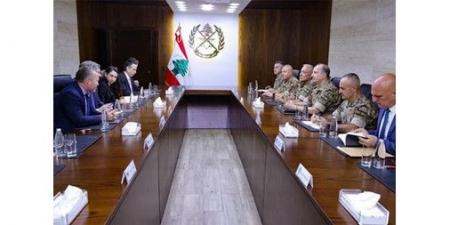 العماد هيكل يناقش ووفد الكونغرس التحديات التي تواجه الجيش
