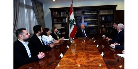 عون يُحيل مشروع قانون موازنة العام 2027 إلى مجلس النواب ويعتبر أن تمسك الجنوبيين بأرضهم أبلغ رد على الاعتداءات الإسرائيلية