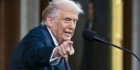 بسبب التوقيت الصيفي، ترامب يضغط على سيناتور بنشر رقم هاتفه ويدعو الأمريكيين للاتصال به