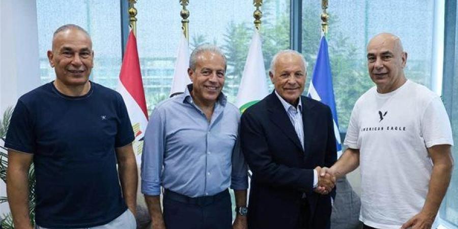 اتحاد الكرة يحدد بنودًا تتيح فسخ عقد حسام حسن تلقائيًّا