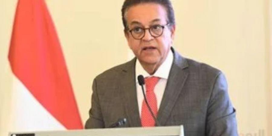 وزير الصحة يبحث توطين صناعة الأجهزة الطبية المتقدمة فى مصر