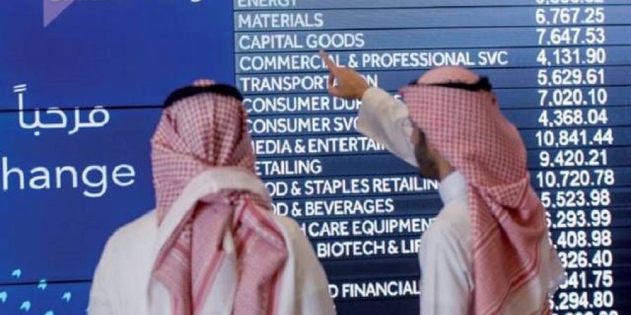أسهم البنوك والطاقة تسيطر على سيولة السوق السعودي في أولى جلسات الأسبوع