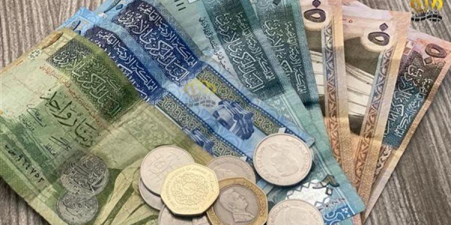 تراجع سعر الدينار الأردني مقابل الجنيه في البنوك المصرية بختام تعاملات اليوم