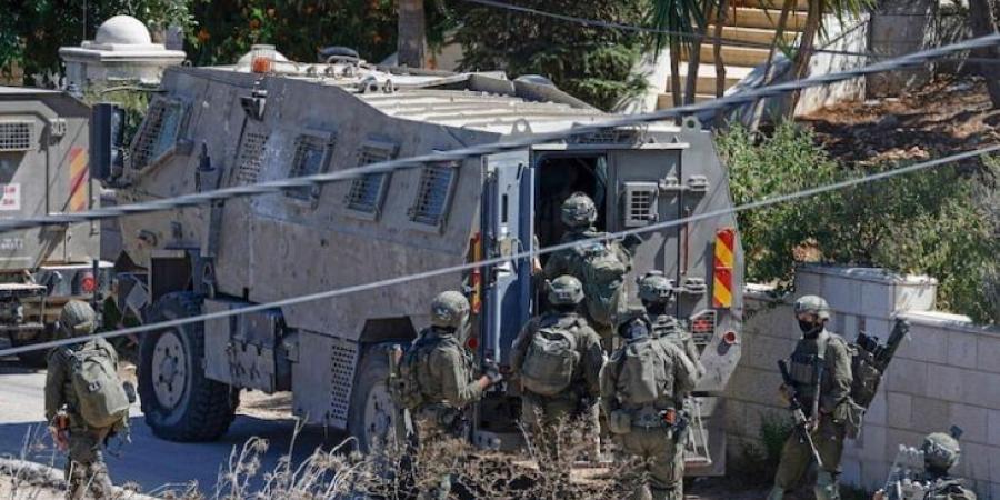 الضفة.. إصابة فلسطينيين برصاص إسرائيلي خلال اقتحام قلقيلية