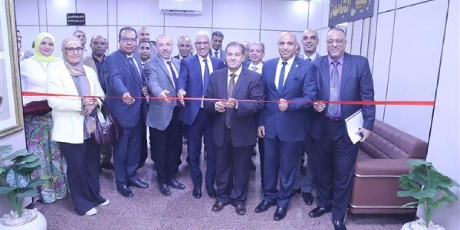 لتوثيق تاريخها، رئيس جامعة قنا يفتتح مشروع «الذاكرة المؤسسية» (صور)