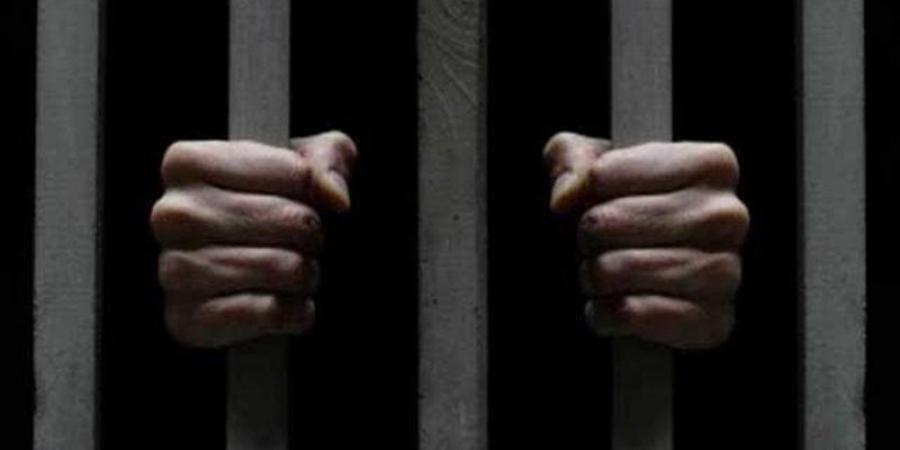 3200 جنيه والتنازل عن شقة، 15 يوما من الرعب عاشها مسن على يد عاطل بالظاهر