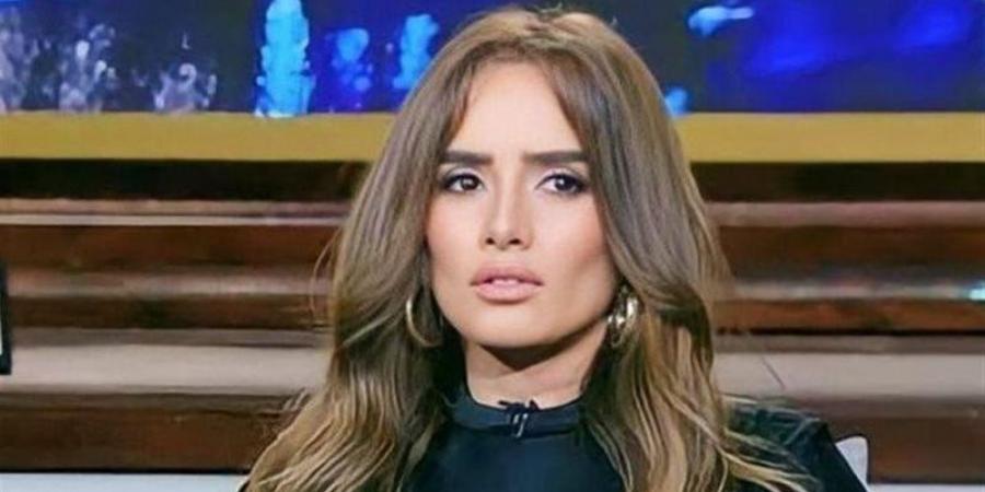 زينة تنعى زوجة المنتج صادق أنور الصباح