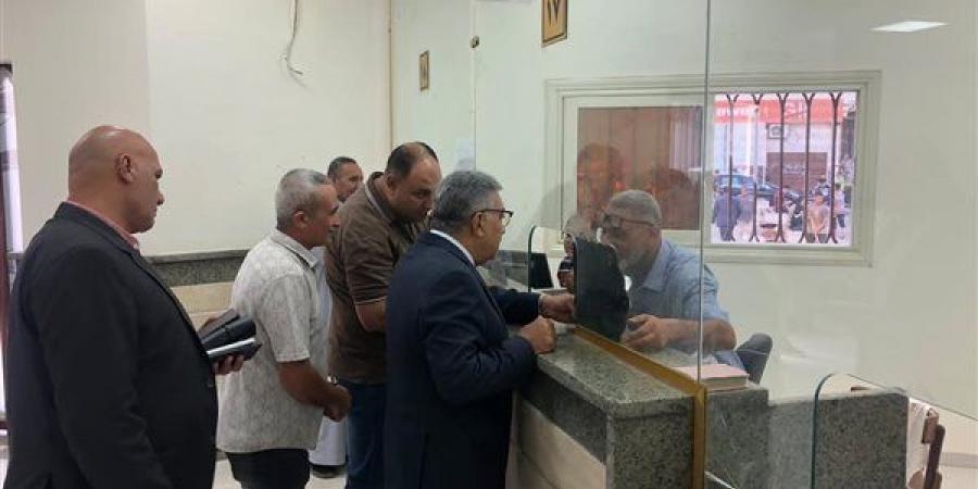 محافظ الدقهلية يتفقد التشغيل التجريبي للمركز التكنولوجي الجديد بالسنبلاوين ويلتقي بالمواطنين