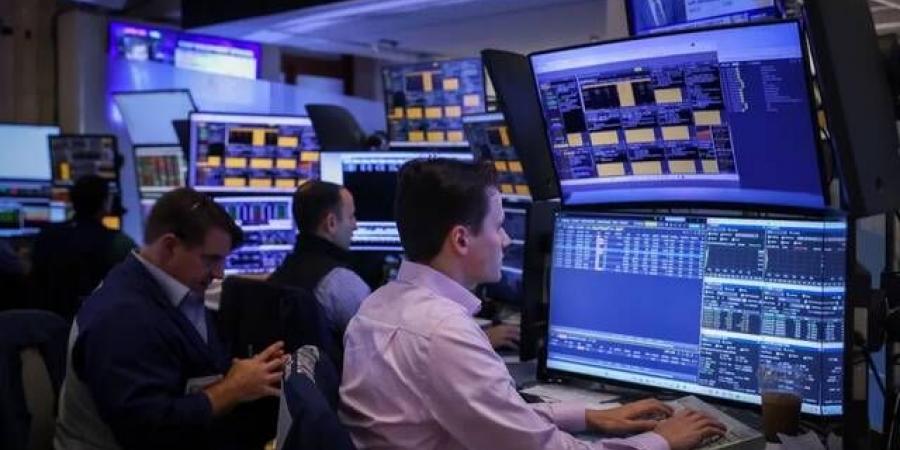 مؤشر ستاندرد آند بورز متساوي الأوزان يتجه لخسارة أسبوعية نادرة