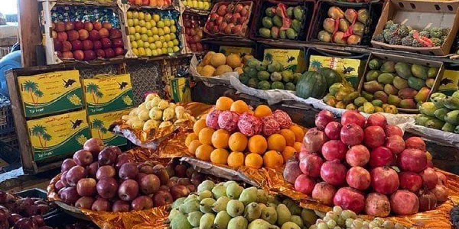 أسعار الفاكهة اليوم، قفزة في العنب الرومي وارتفاع جديد في المانجو وانخفاض الكاكا